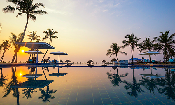pool-welcomhotel-kences-palm-beach